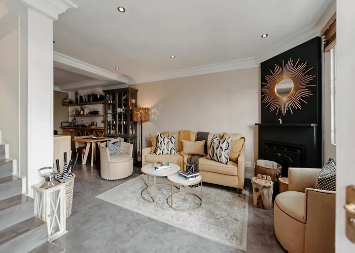 Cape Finest Guest House Located In De Waterkant